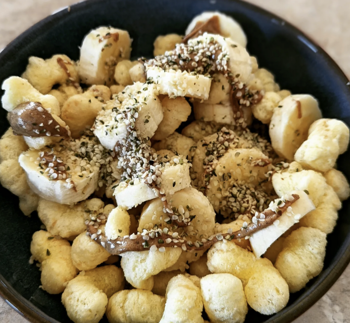 Pre-workout puffcorn bowl by @waltonamy2